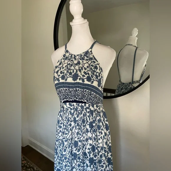 Aakaa Blue and White Striped Maxi Dress - Picture 5 of 9